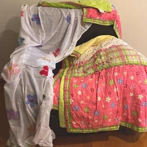 Beautiful pink And green full/ queen